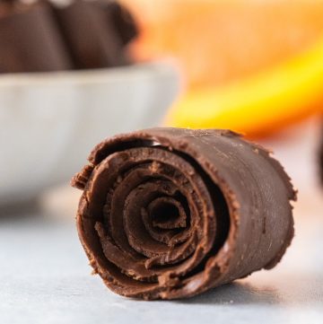 chocolate curl on the surgface