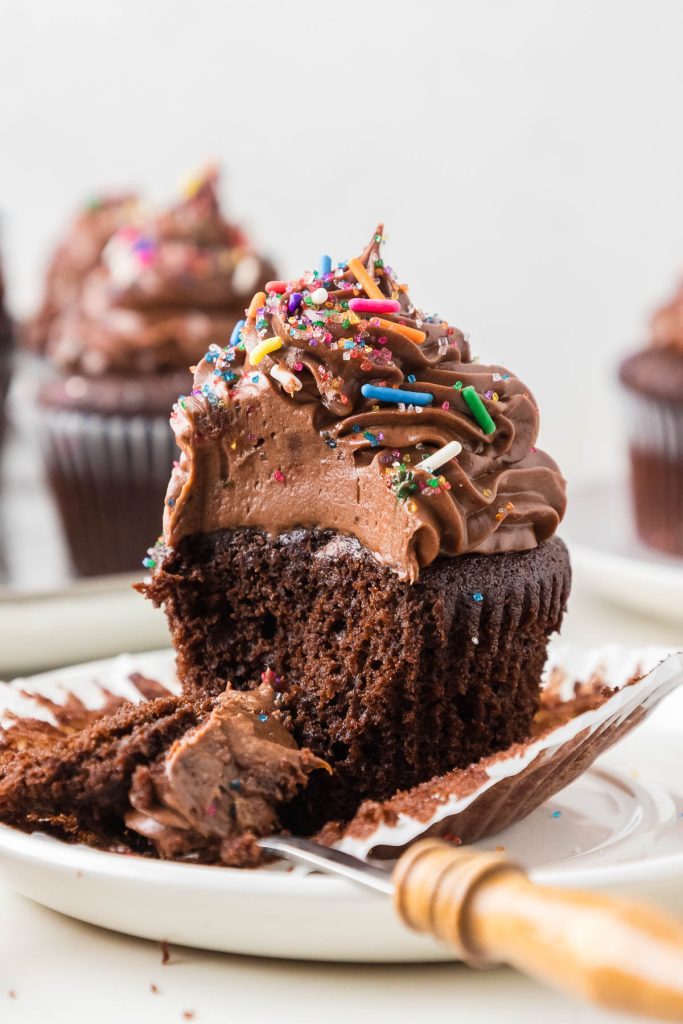 cupcake on the plate